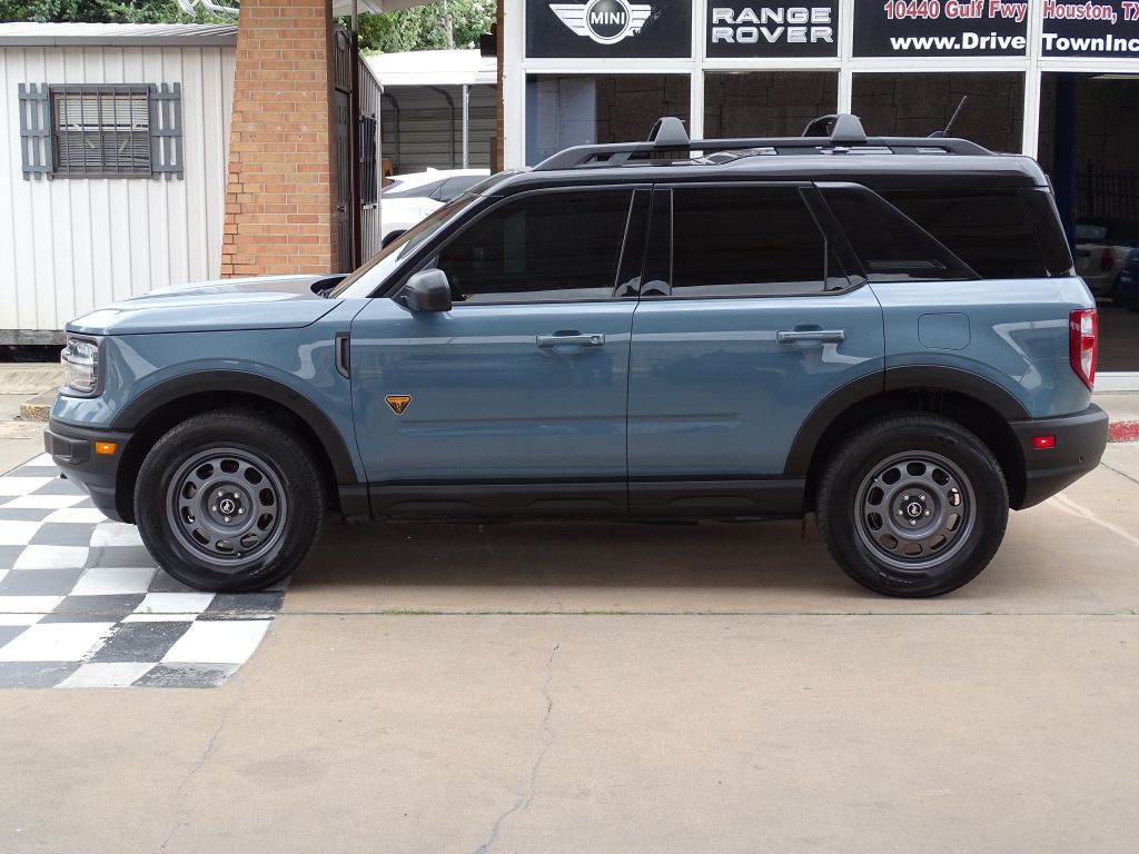 2021 Ford Bronco Image 3