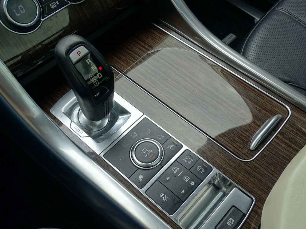 2015 Land Rover Range Rover Sport Image 24