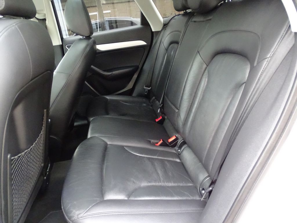 2017 Audi Q3 Image 11