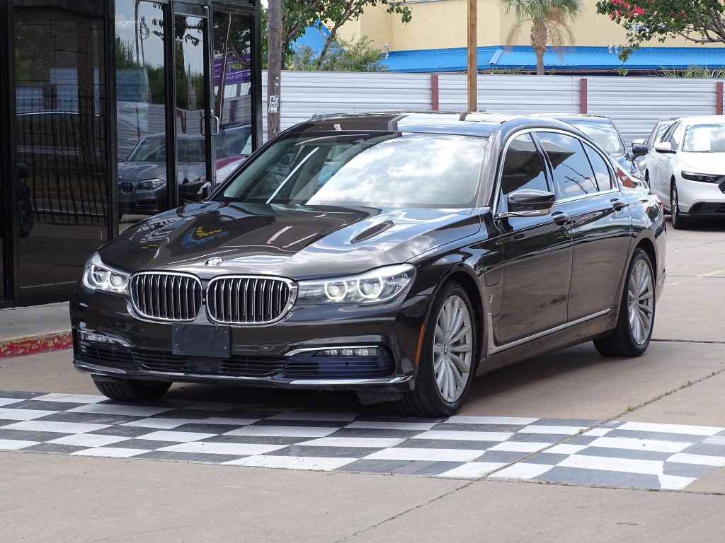 2017 BMW 7 Series Image 2