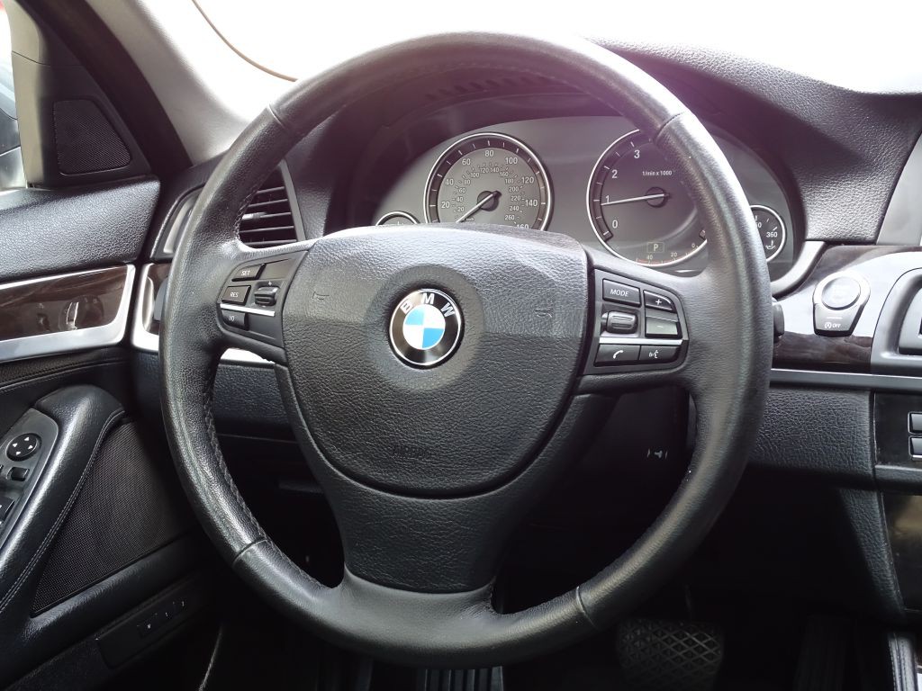 2014 BMW 5 Series Image 15