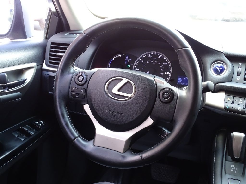 2015 Lexus CT Image 15