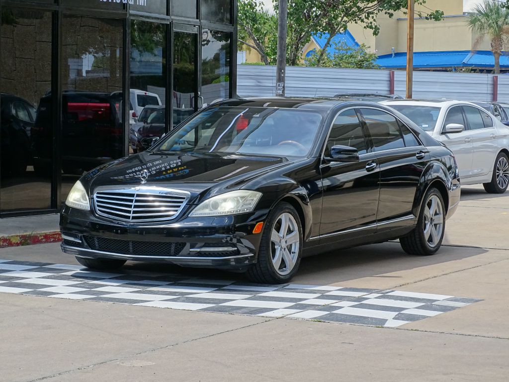 2010 Mercedes-Benz S-Class Image 2
