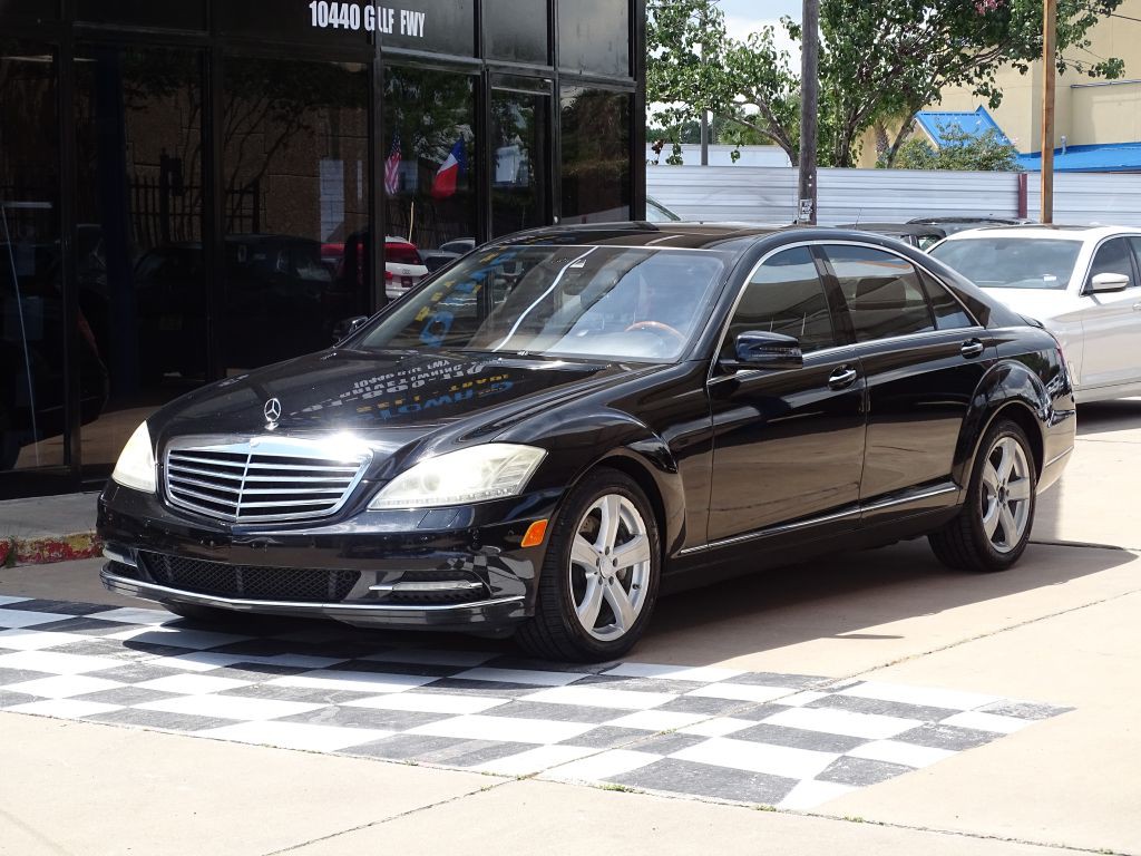 2010 Mercedes-Benz S-Class Image 3