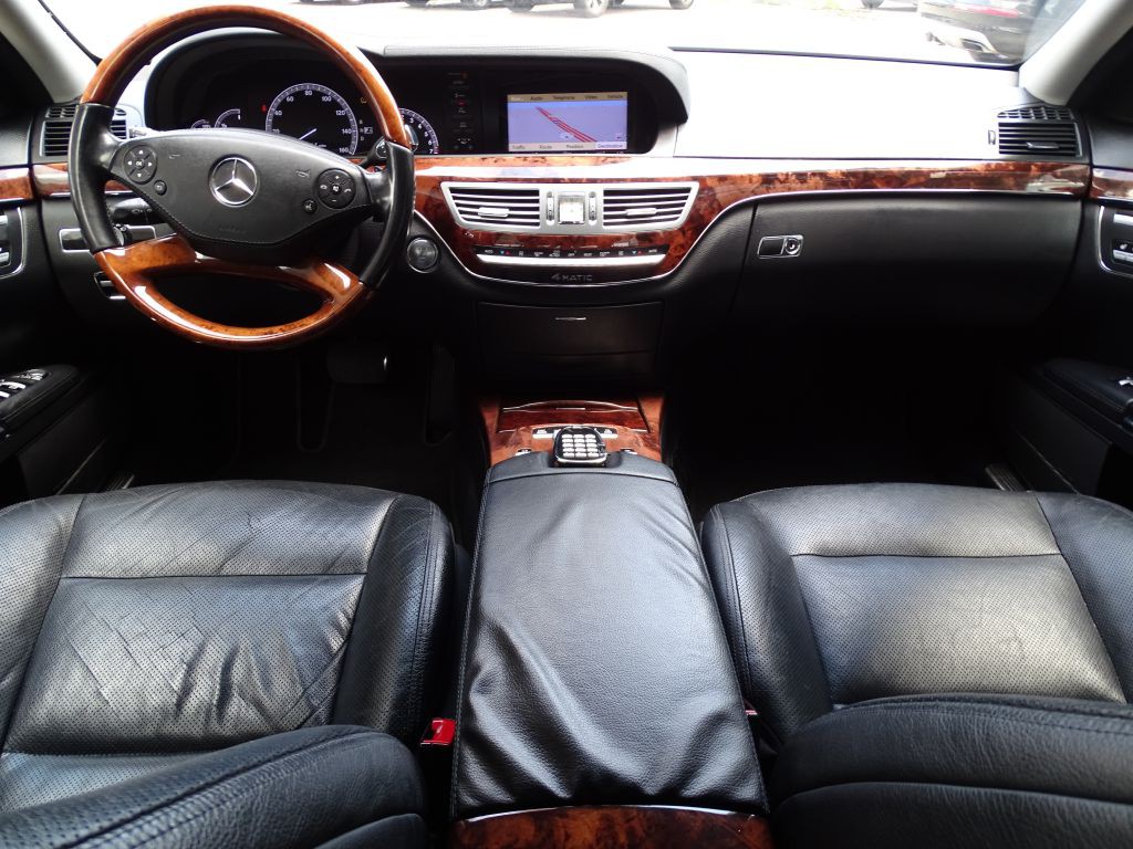 2010 Mercedes-Benz S-Class Image 12