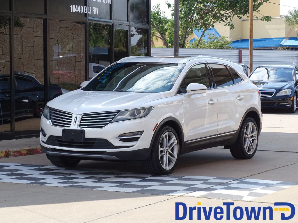 2017 Lincoln MKC Image 1