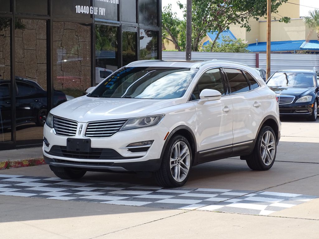 2017 Lincoln MKC Image 2