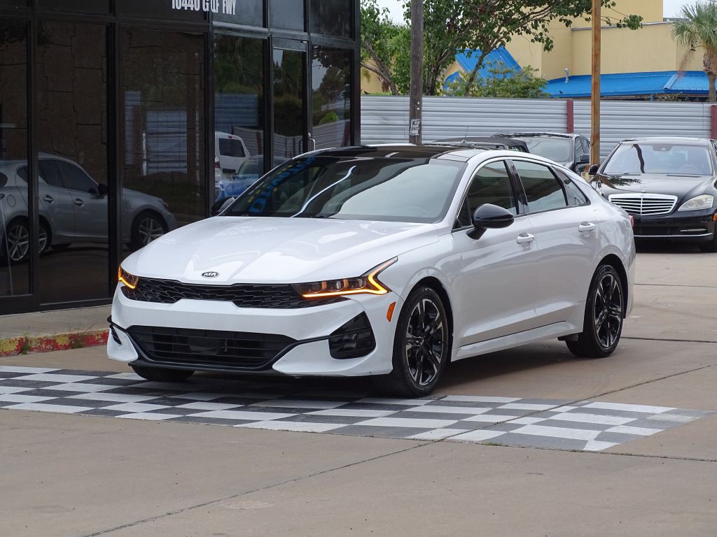 2021 Kia K5 Image 2