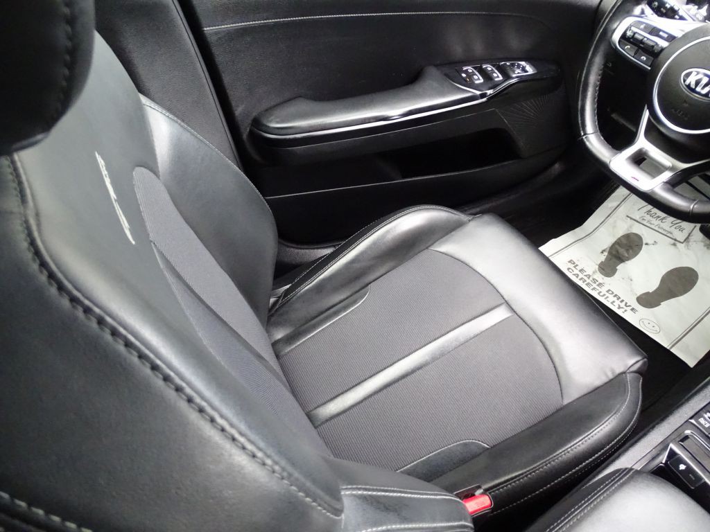 2021 Kia K5 Image 13