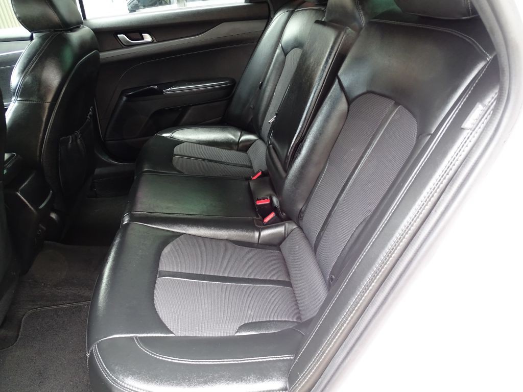 2021 Kia K5 Image 11