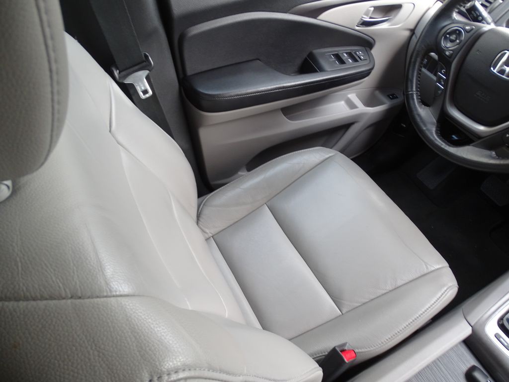 2016 Honda Pilot Image 14