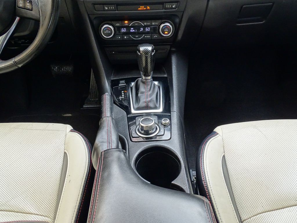 2015 Mazda Mazda3 Image 16