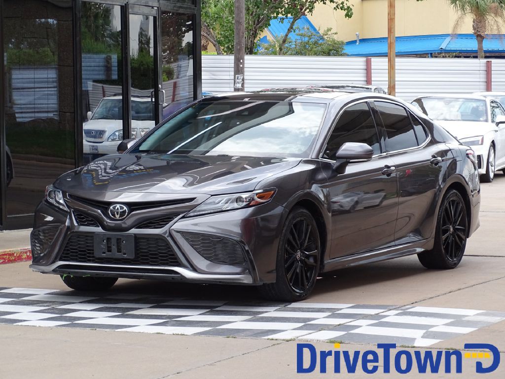 2022 Toyota Camry Image 1