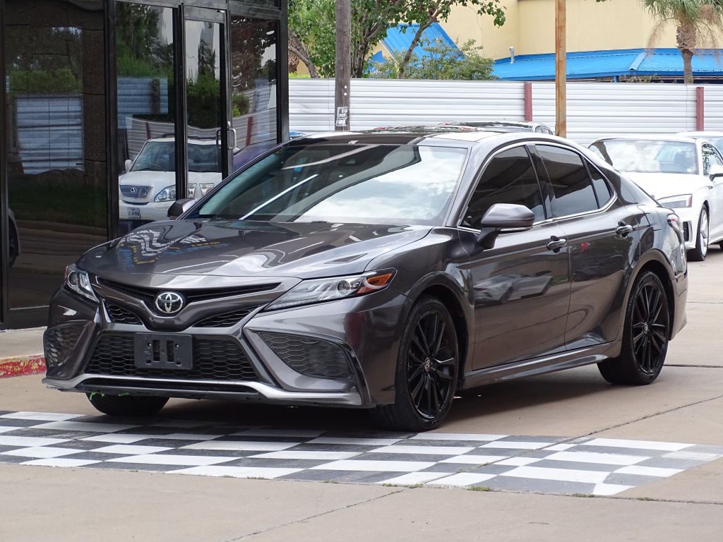 2022 Toyota Camry Image 2