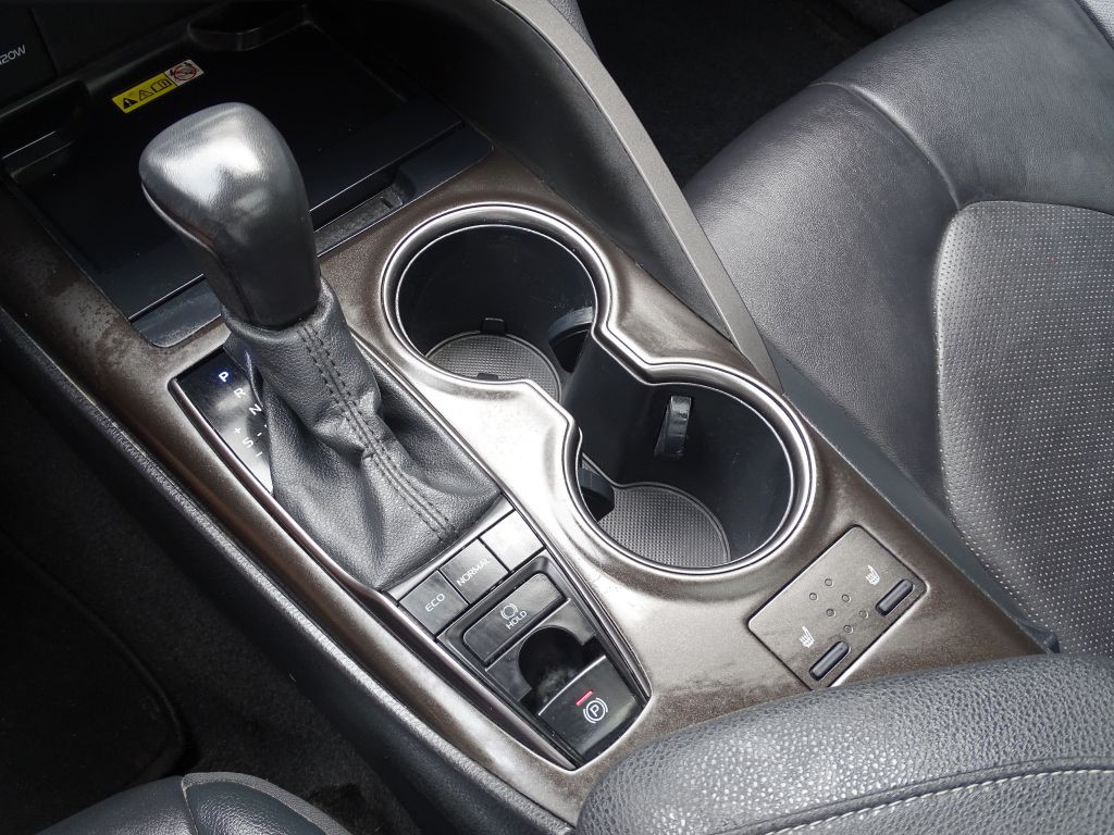 2022 Toyota Camry Image 19