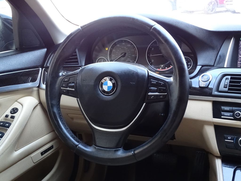 2015 BMW 5 Series Image 15