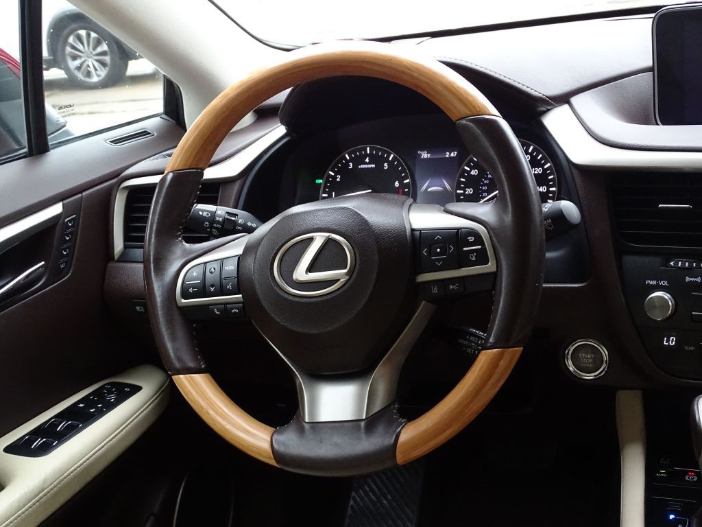 2016 Lexus RX Image 16
