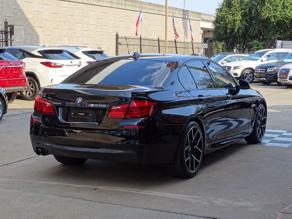 2013 BMW 5 Series Image 8