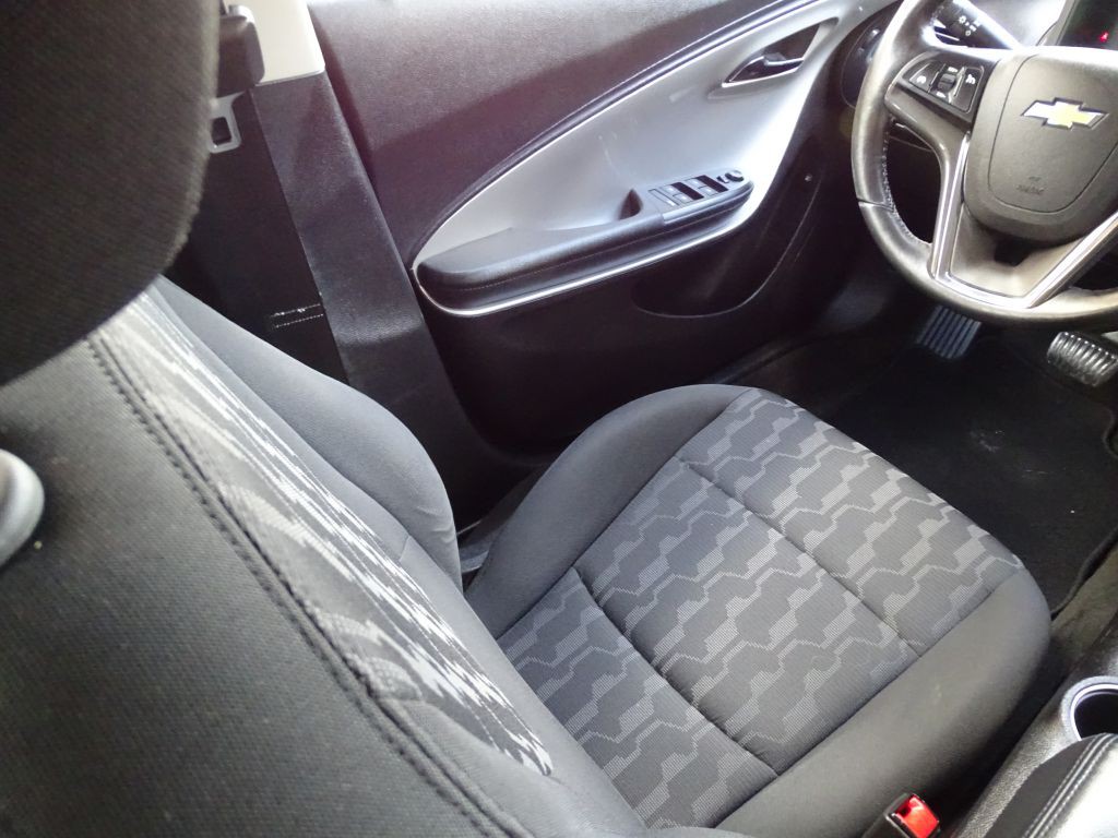 2014 Chevrolet Volt Image 13
