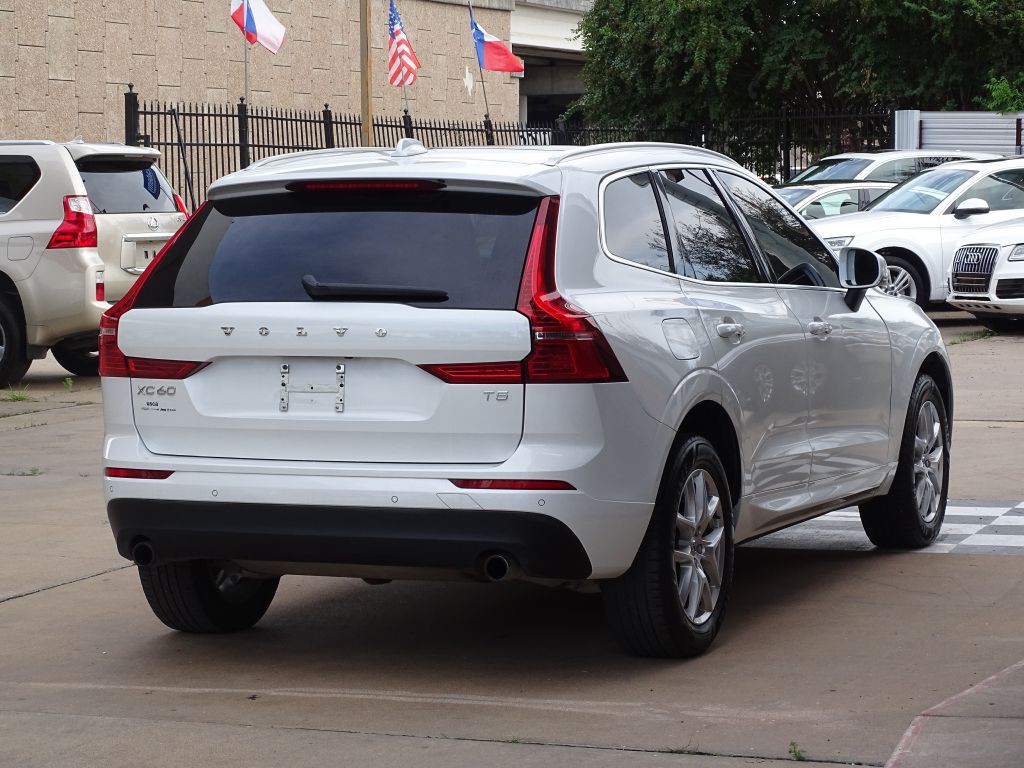 2021 Volvo XC60 Image 7