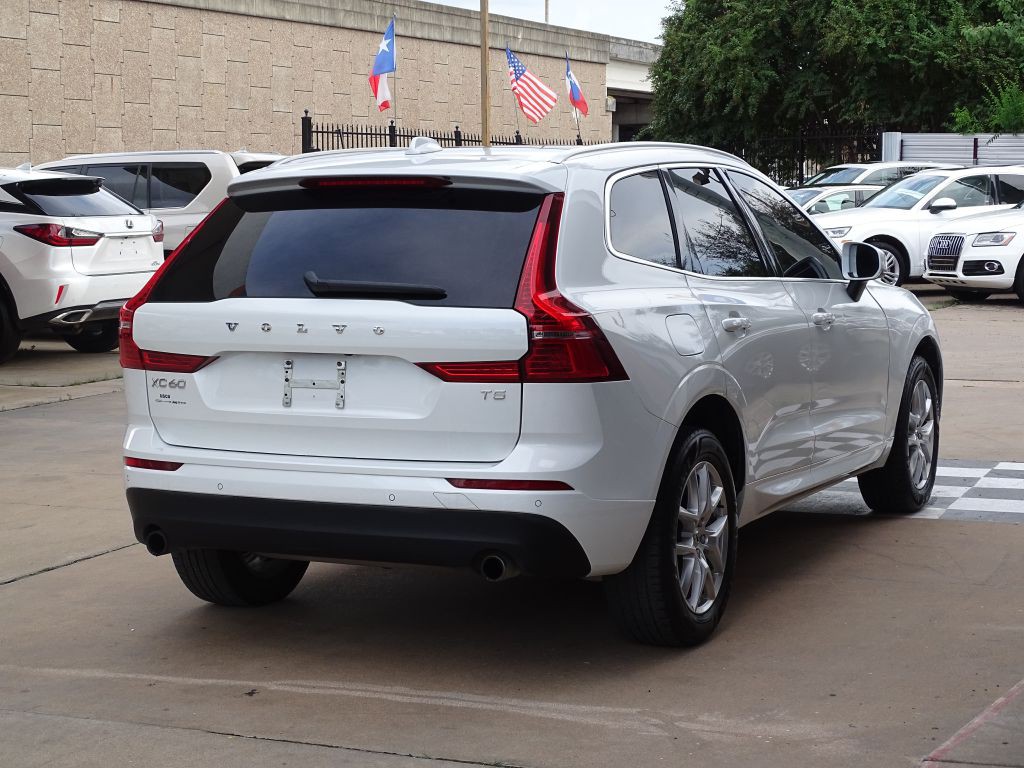 2021 Volvo XC60 Image 8