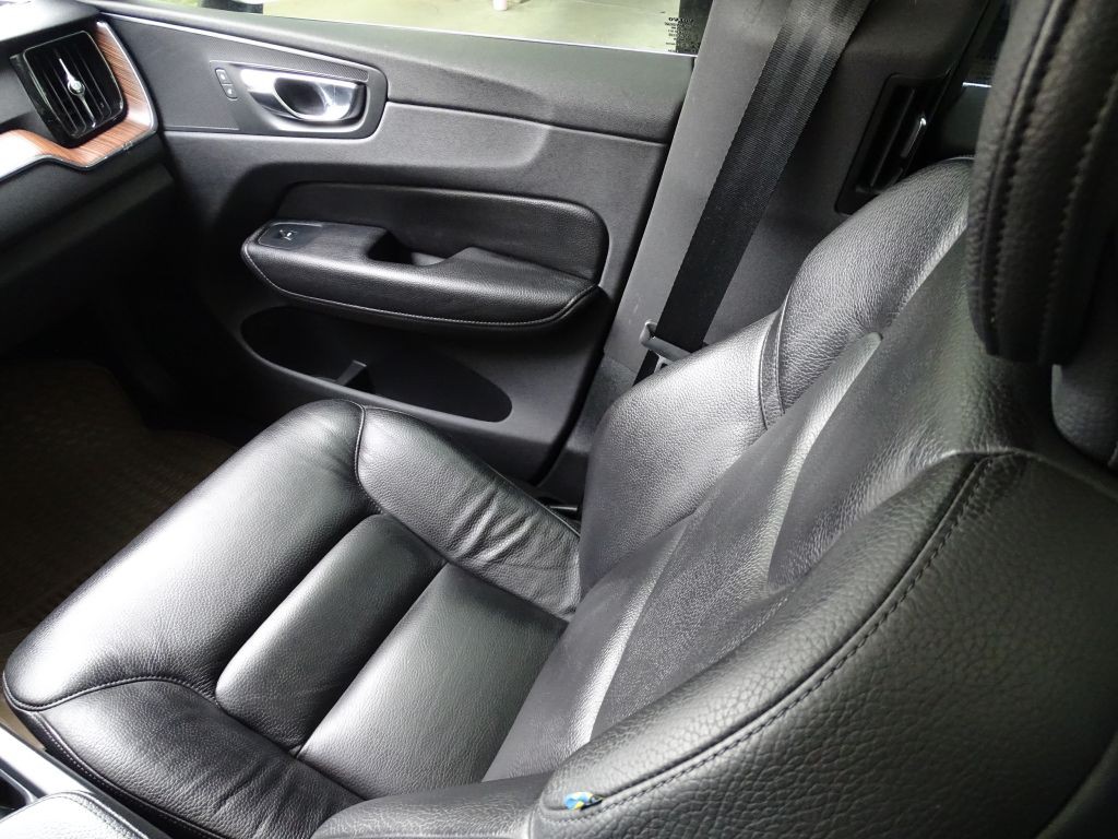 2021 Volvo XC60 Image 14