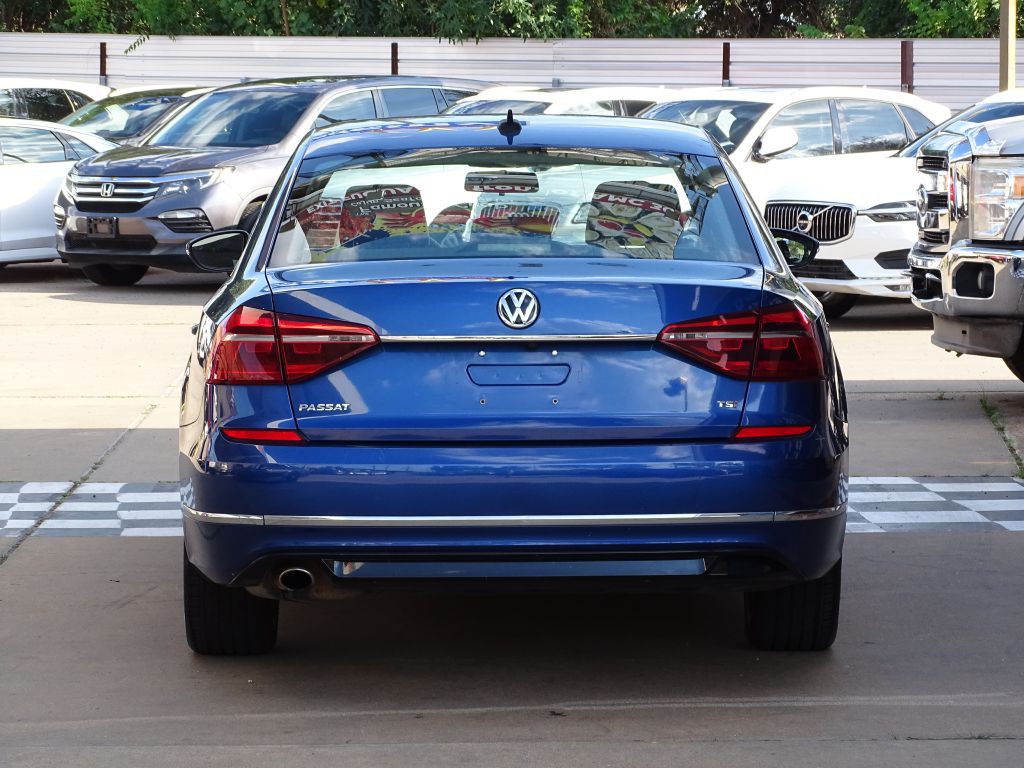 2017 Volkswagen Passat Image 6