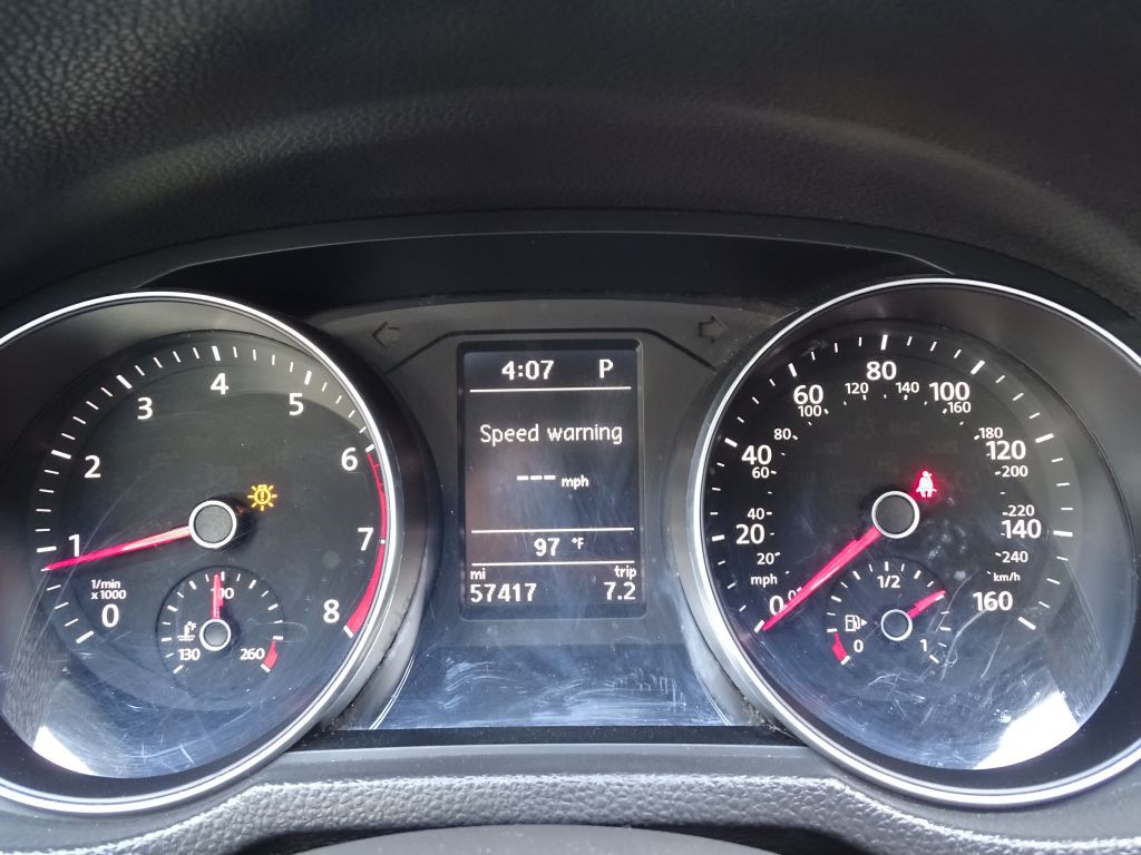 2017 Volkswagen Passat Image 19