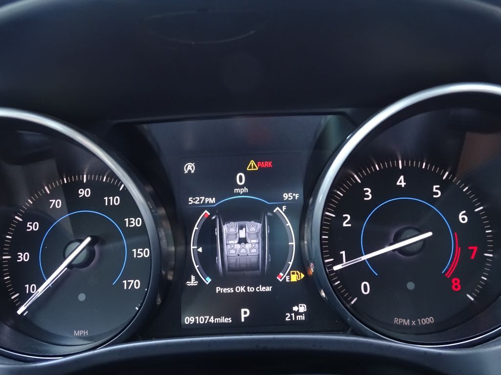 2018 Jaguar F-PACE Image 19