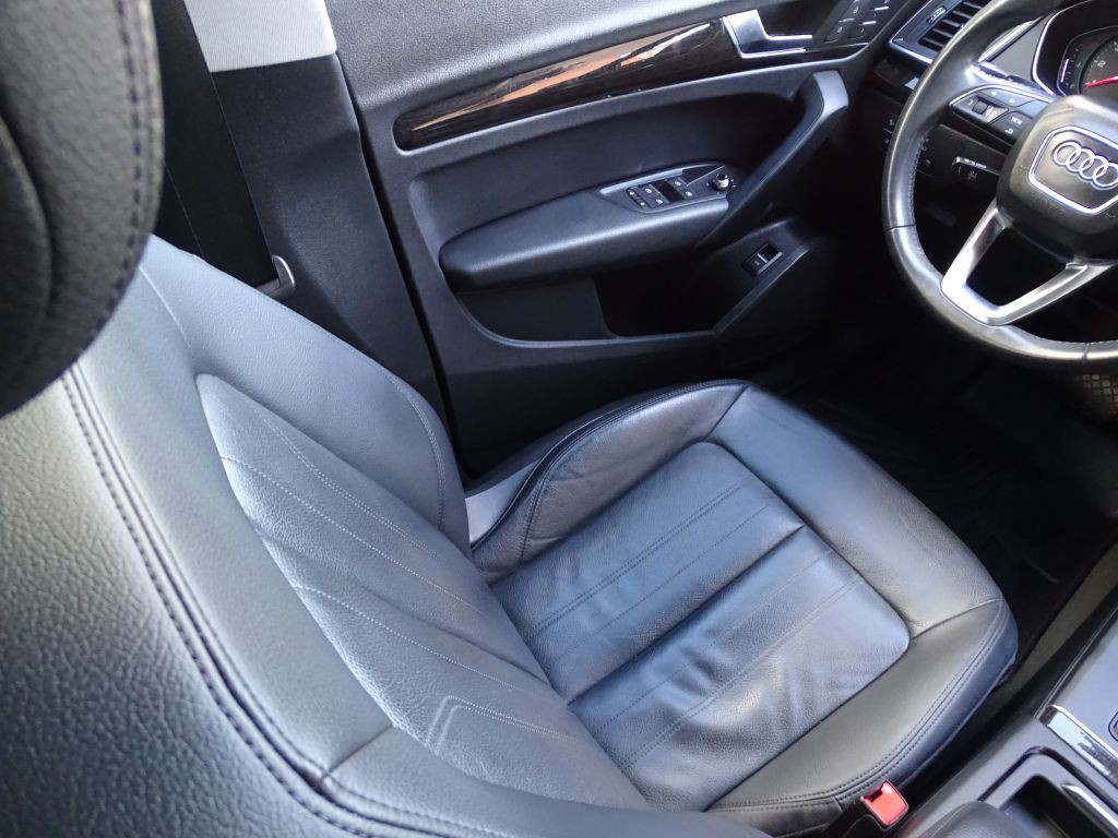 2019 Audi Q5 Image 12