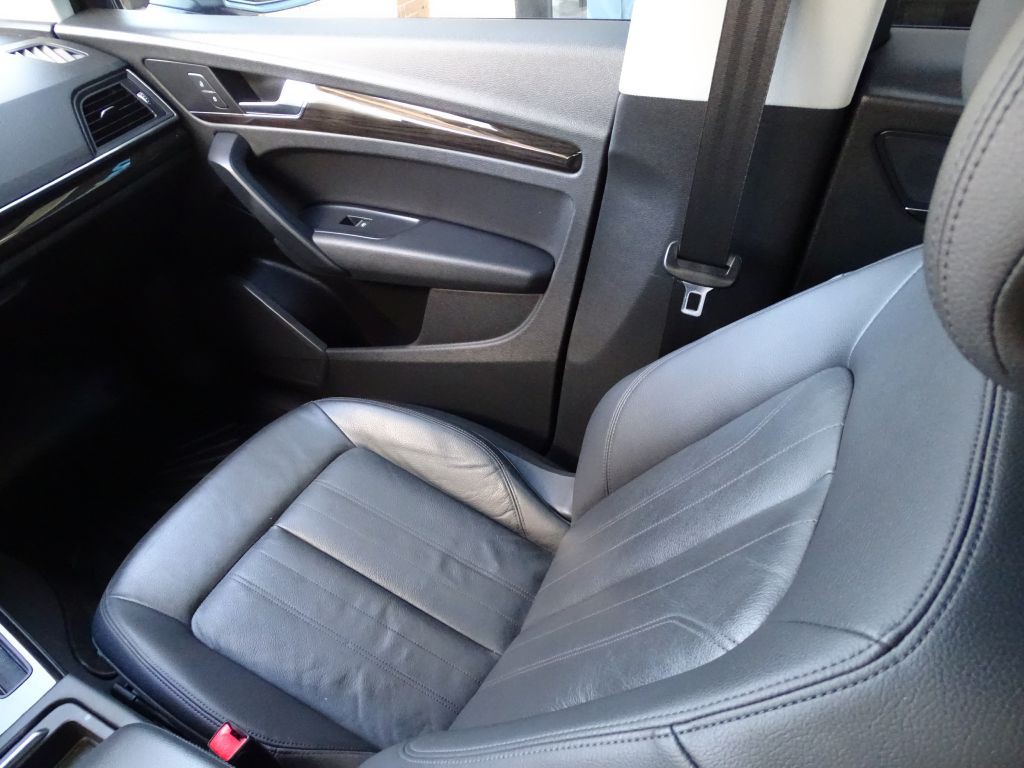 2019 Audi Q5 Image 13