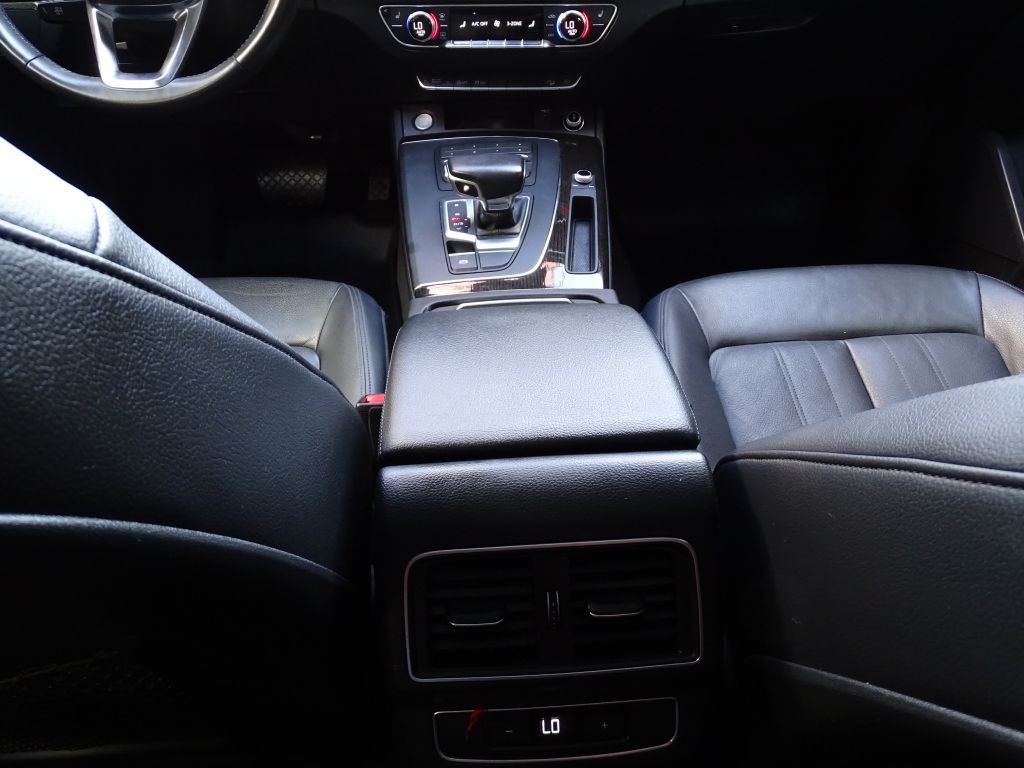 2019 Audi Q5 Image 16