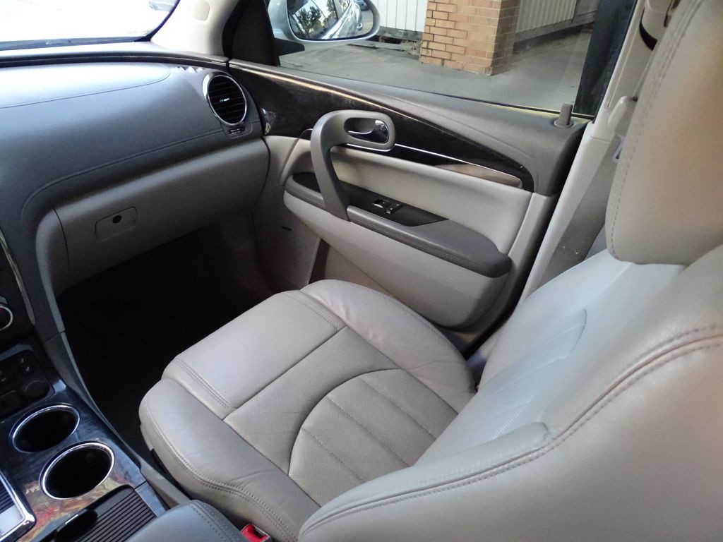 2015 Buick Enclave Image 13