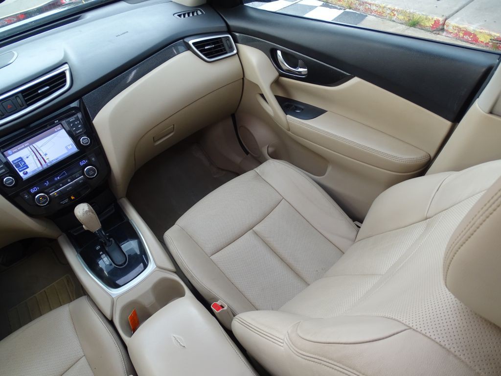 2014 Nissan Rogue Image 16