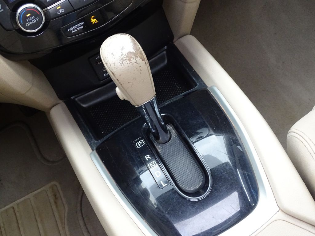 2014 Nissan Rogue Image 20