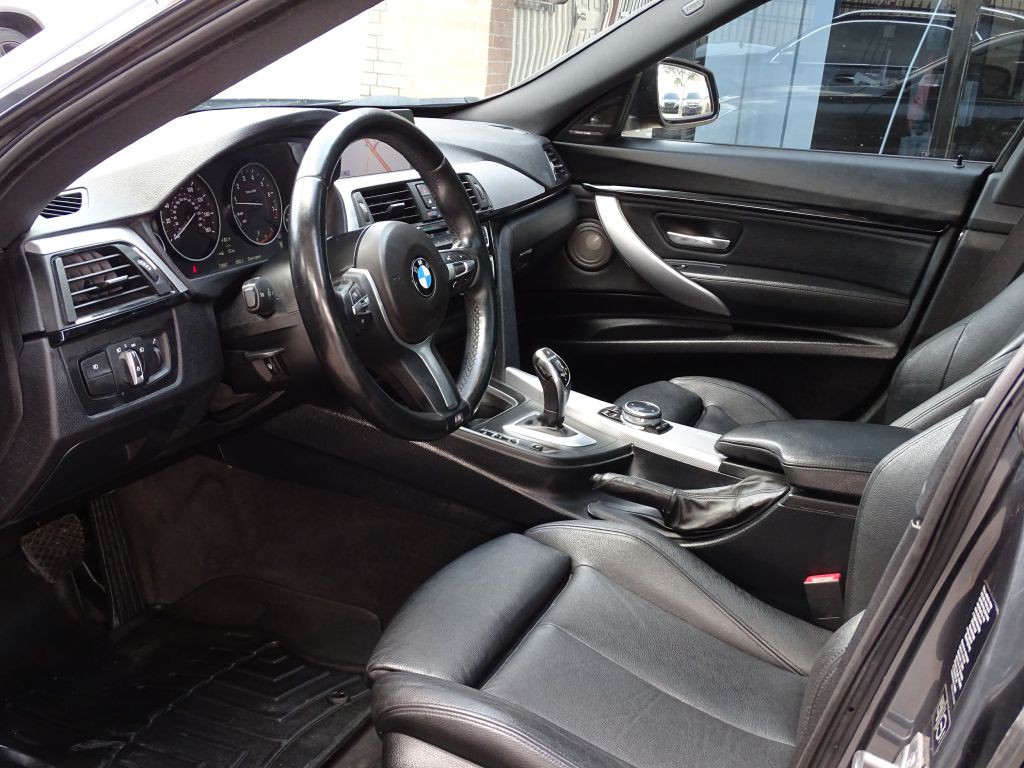 2014 BMW 3 Series Image 23