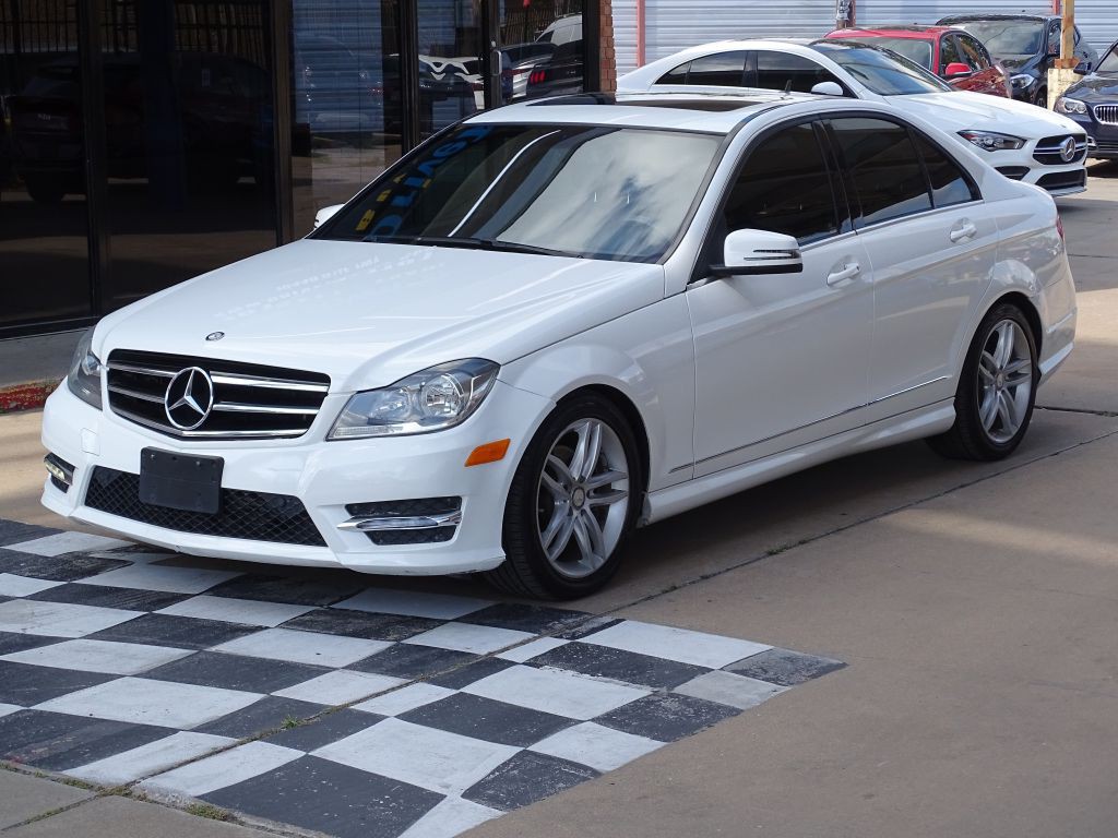 2014 Mercedes-Benz C-Class Image 3