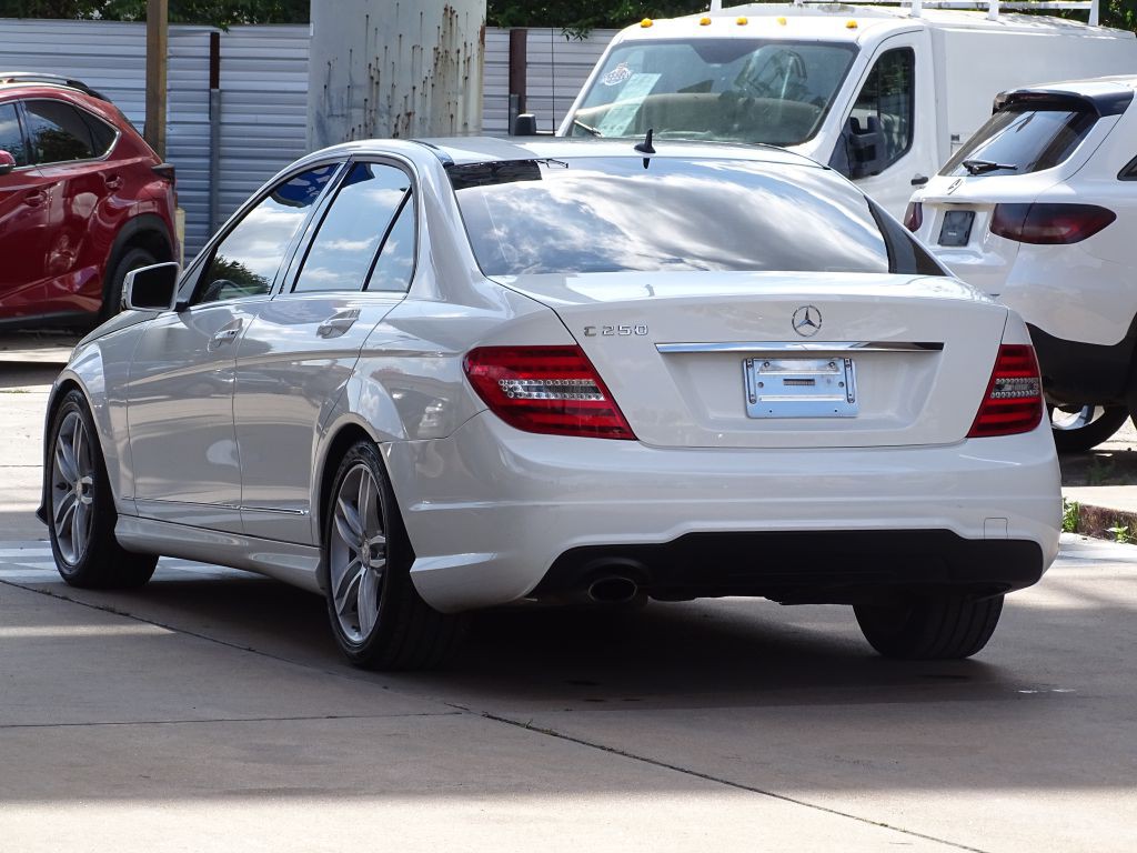 2014 Mercedes-Benz C-Class Image 5