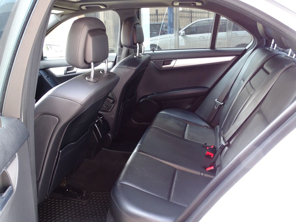 2014 Mercedes-Benz C-Class Image 12