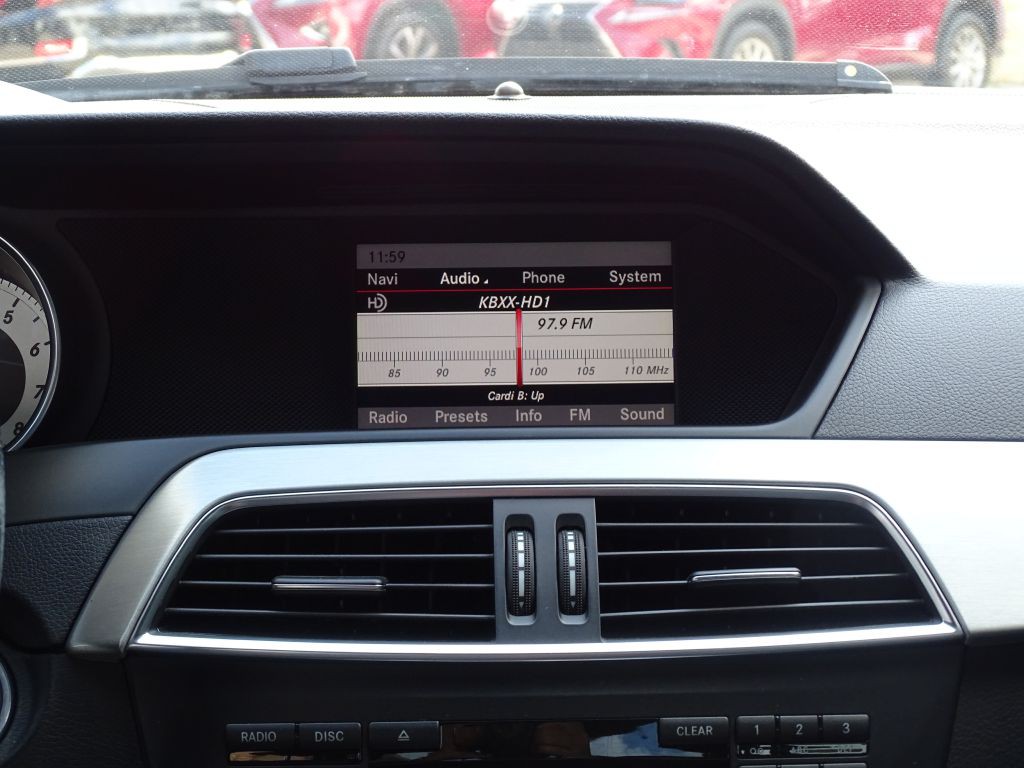 2014 Mercedes-Benz C-Class Image 16