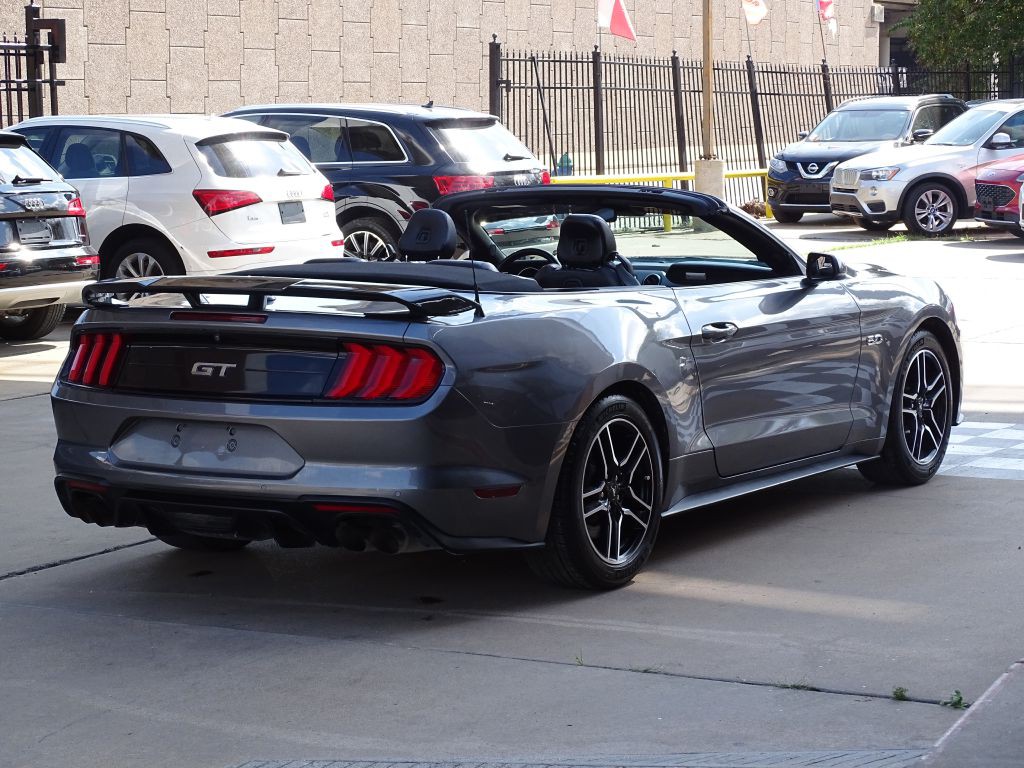 2021 Ford Mustang Image 9