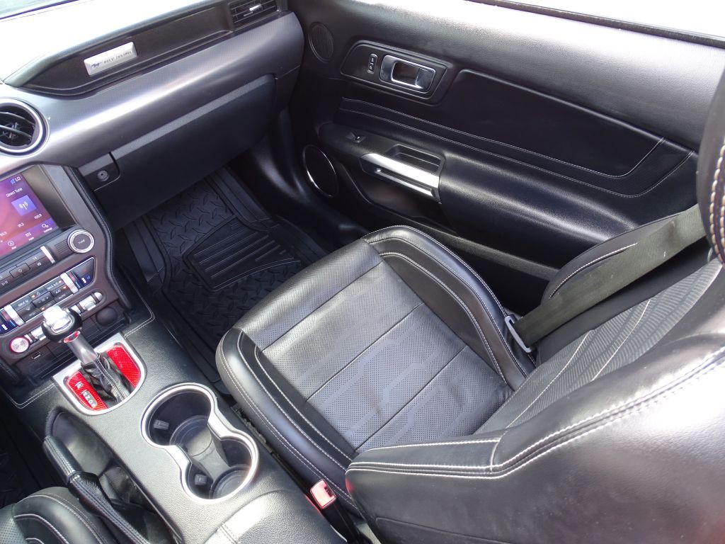 2021 Ford Mustang Image 18