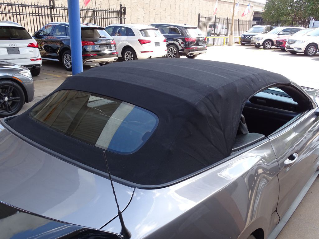 2021 Ford Mustang Image 25