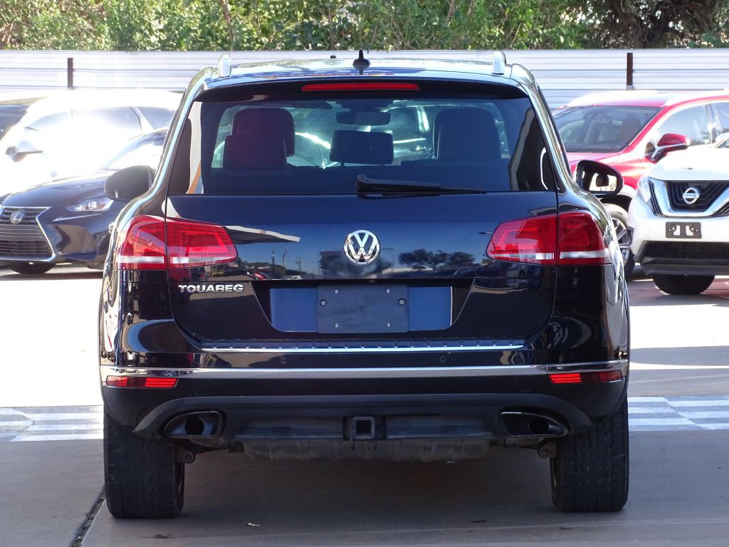 2017 Volkswagen Touareg Image 6