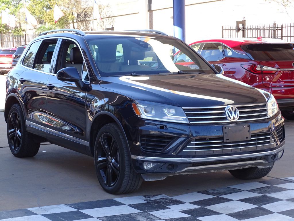 2017 Volkswagen Touareg Image 8