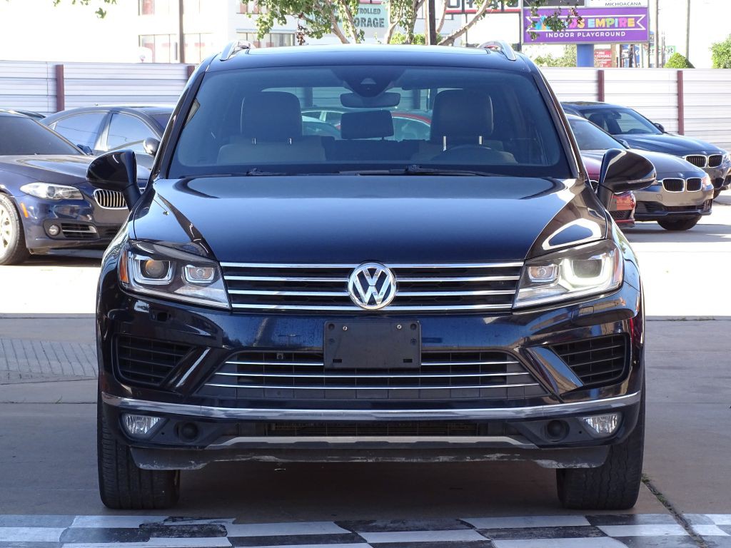 2017 Volkswagen Touareg Image 9