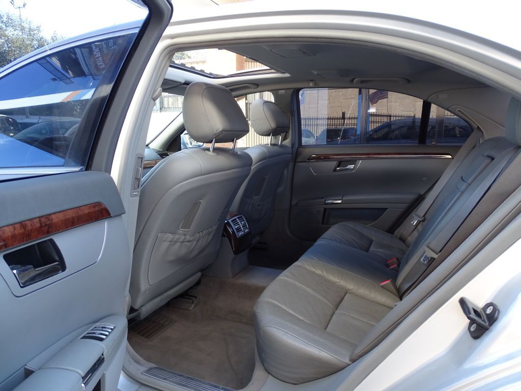 2007 Mercedes-Benz S-Class Image 12