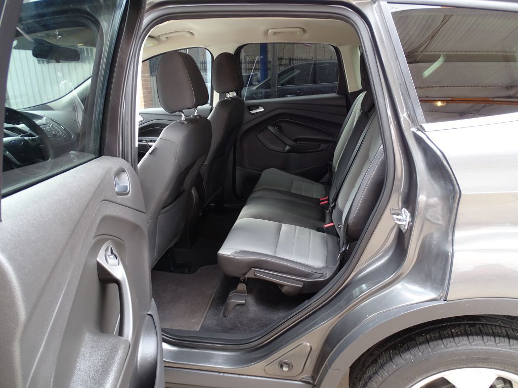 2016 Ford Escape Image 9