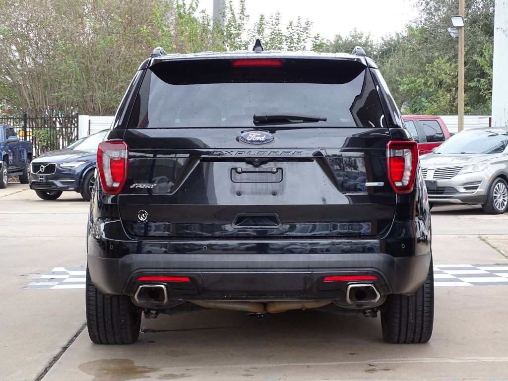 2016 Ford Explorer Image 4