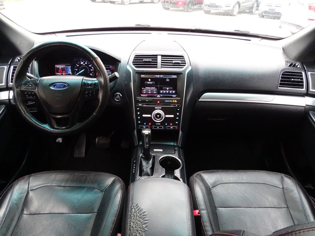 2016 Ford Explorer Image 8